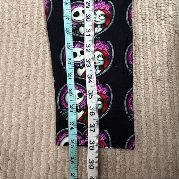 NWOT Simply J Designs Nightmare Before Christmas Jack And Sally Leggings - Picture 12 of 13